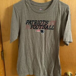 NFL New England Patriots Football Graphic Tee - Gray